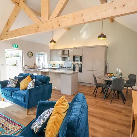 Lottie's At Broadings Farm